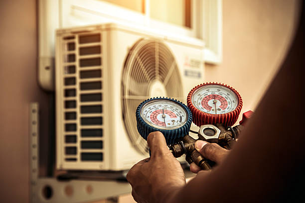 Professional Hvac technician working in Carversville, PA